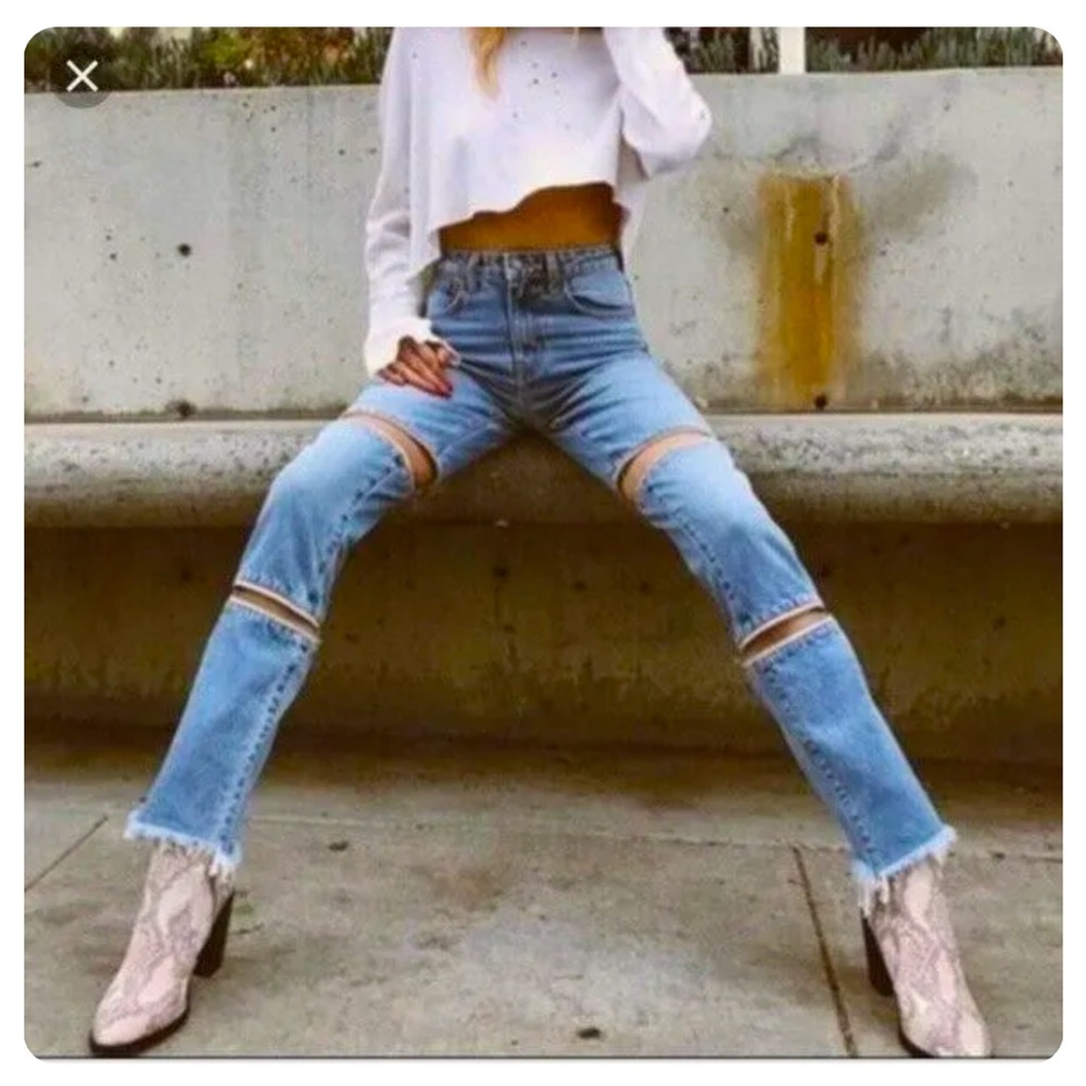 CARMAR x Urban Outfitters*MSRP:$268!!!!***